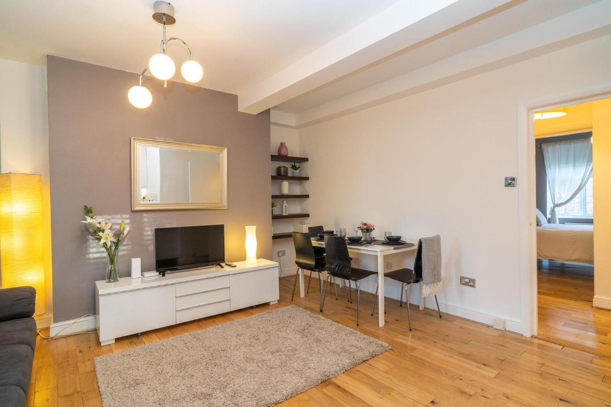 ロンドンLocation! 2 Bed/2Bath - Pro Hostアパートメント エクステリア 写真